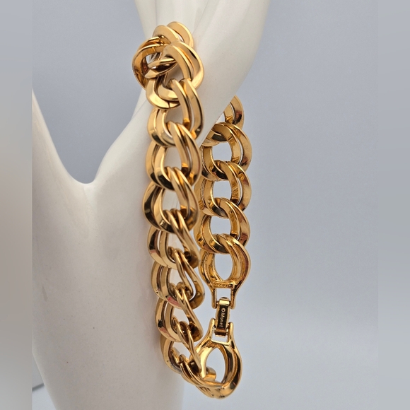 Vintage Monet Gold Plated Double Link Chain Bracelet Chunky Statement 1980s - Picture 11 of 12